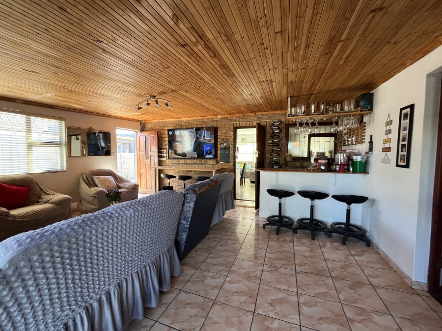 3 Bedroom Property for Sale in Peerless Park Western Cape